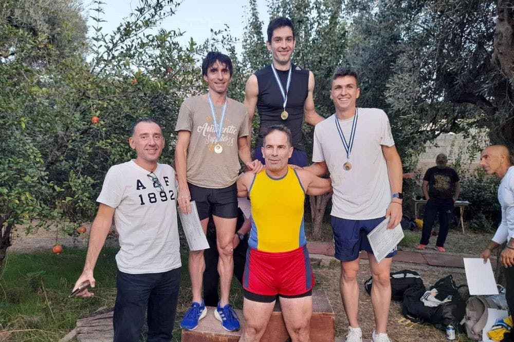 9ο Γκαλά Αλμάτων: Με γέλια, στοιχήματα, πειράγματα και νικητή τον Τεντόγλου (vid) runbeat.gr